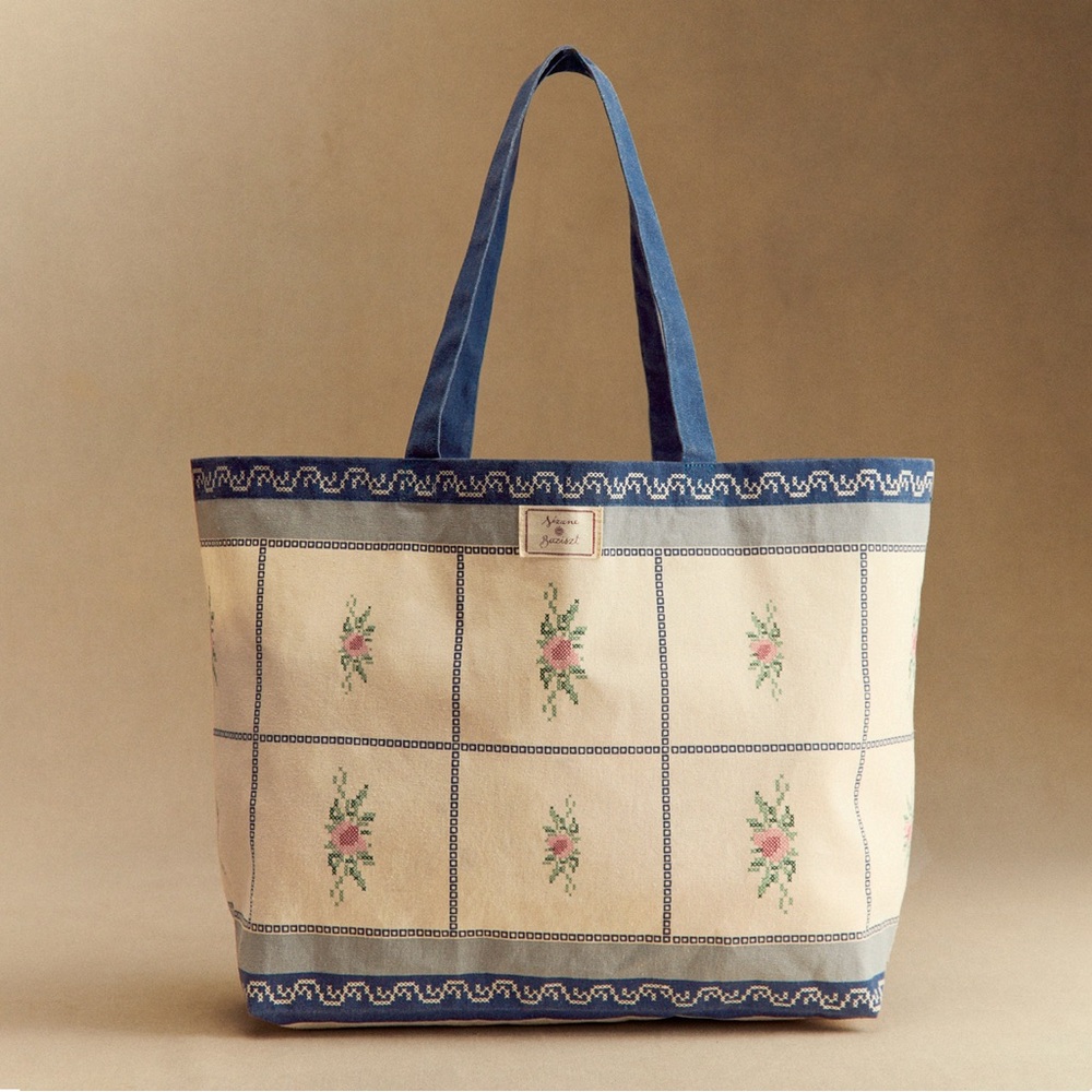 🪻NWOT Sezane X Baziszt Blue and Cream Floral Tote Bag